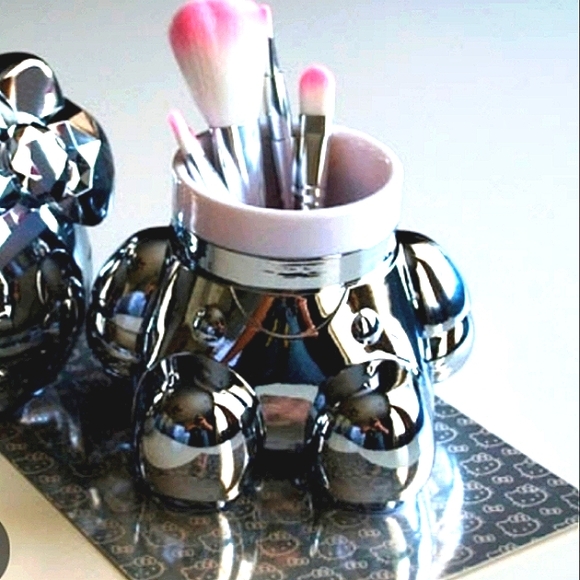 Hello Kitty 5 piece Brush 🖌️ Set NWT - Picture 4 of 12